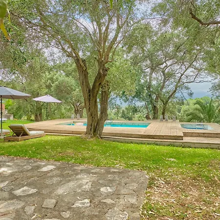 Βίλα Gardens